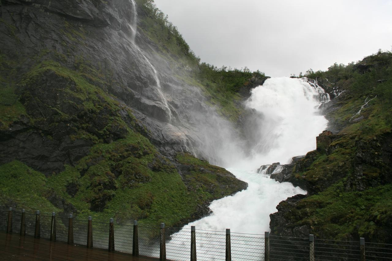 Der Fjordtraum In Balestrand Direkt Am Wasser Ngoại thất bức ảnh
